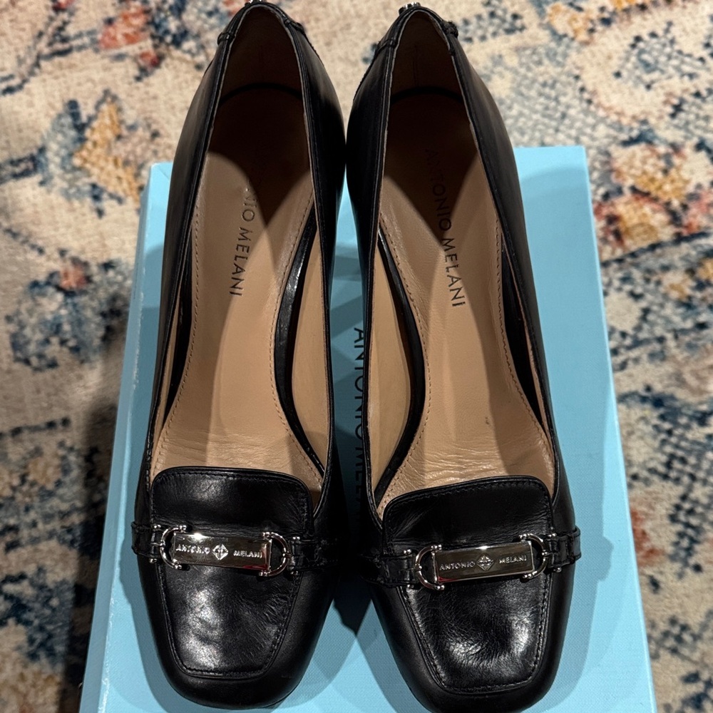Antonio Melani Black Leather Loafer Heels size 8.5